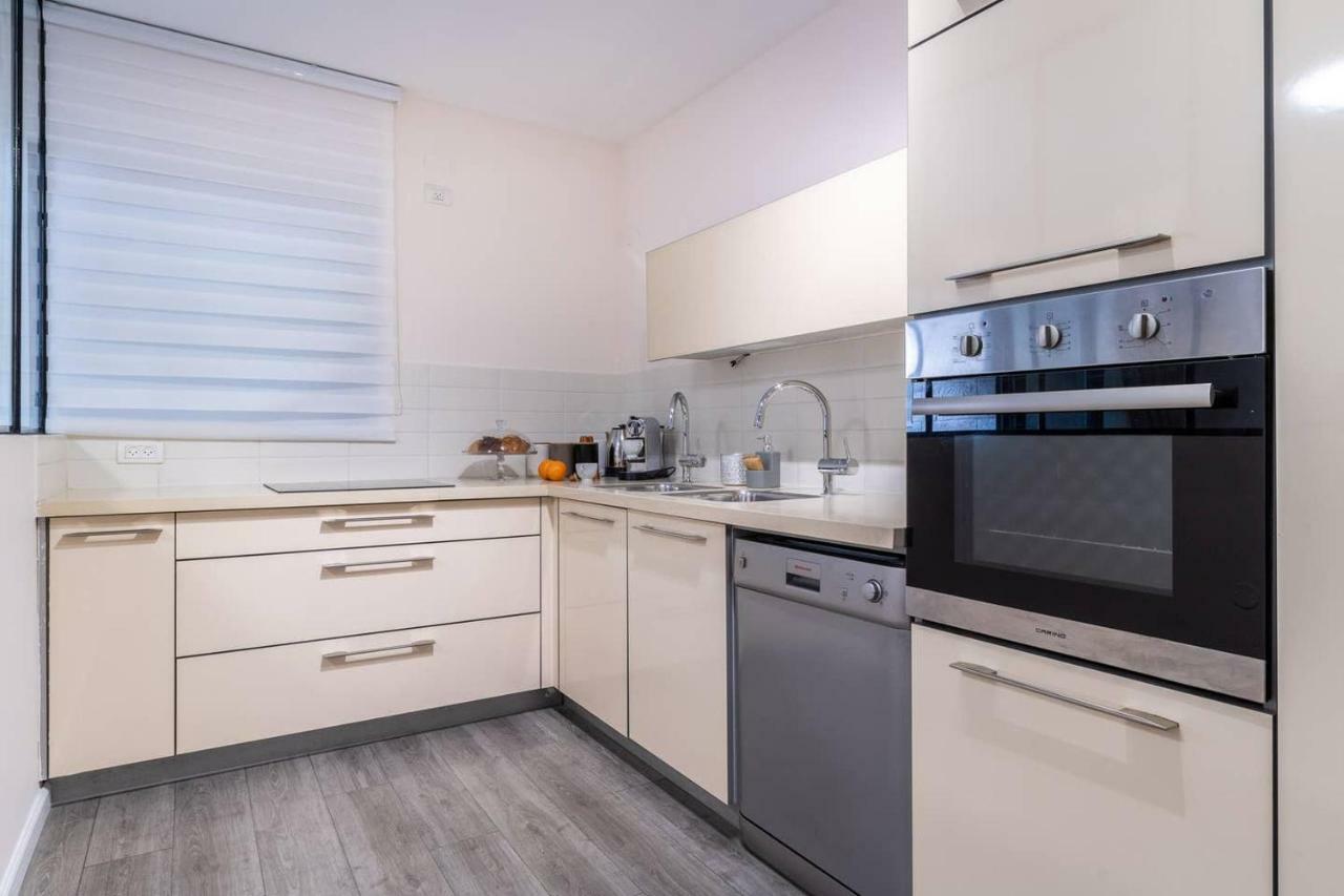 King David Residence Luxury 4 Bd/Pool/Gym/Parking Єрусалим Екстер'єр фото